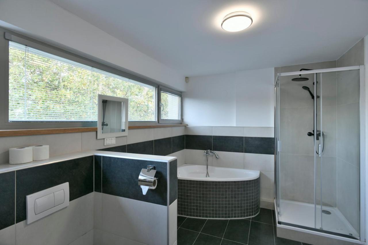 River View Apartments Hotel Братислава Екстер'єр фото